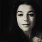 Docente di musica di medie e superiori, abilitata su sostegno, impartisce lezioni di recupero a ragazzi di scuola media